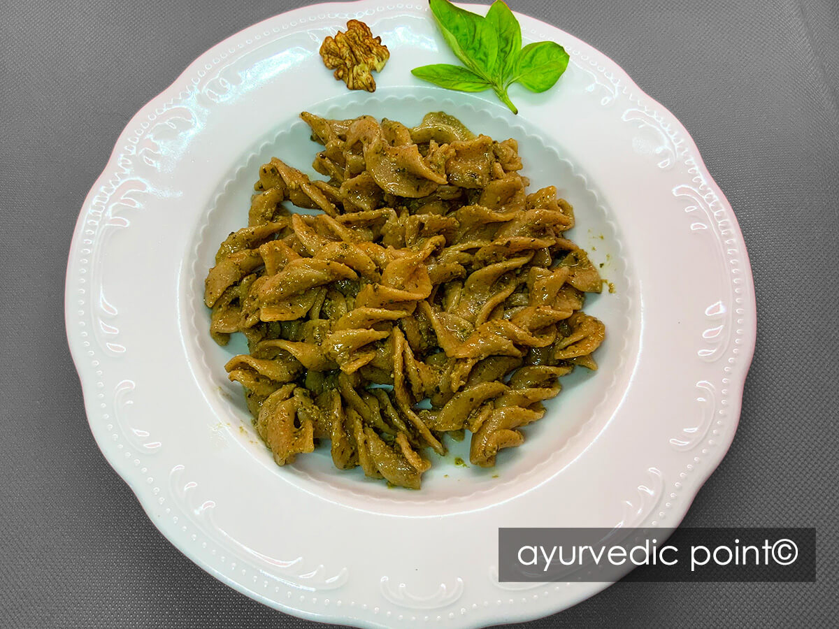 Fusilli alla crema di zucchine, basilico e noci - Ricetta Ayurvedica Vegetariana | Ayurvedic Point©, Milano