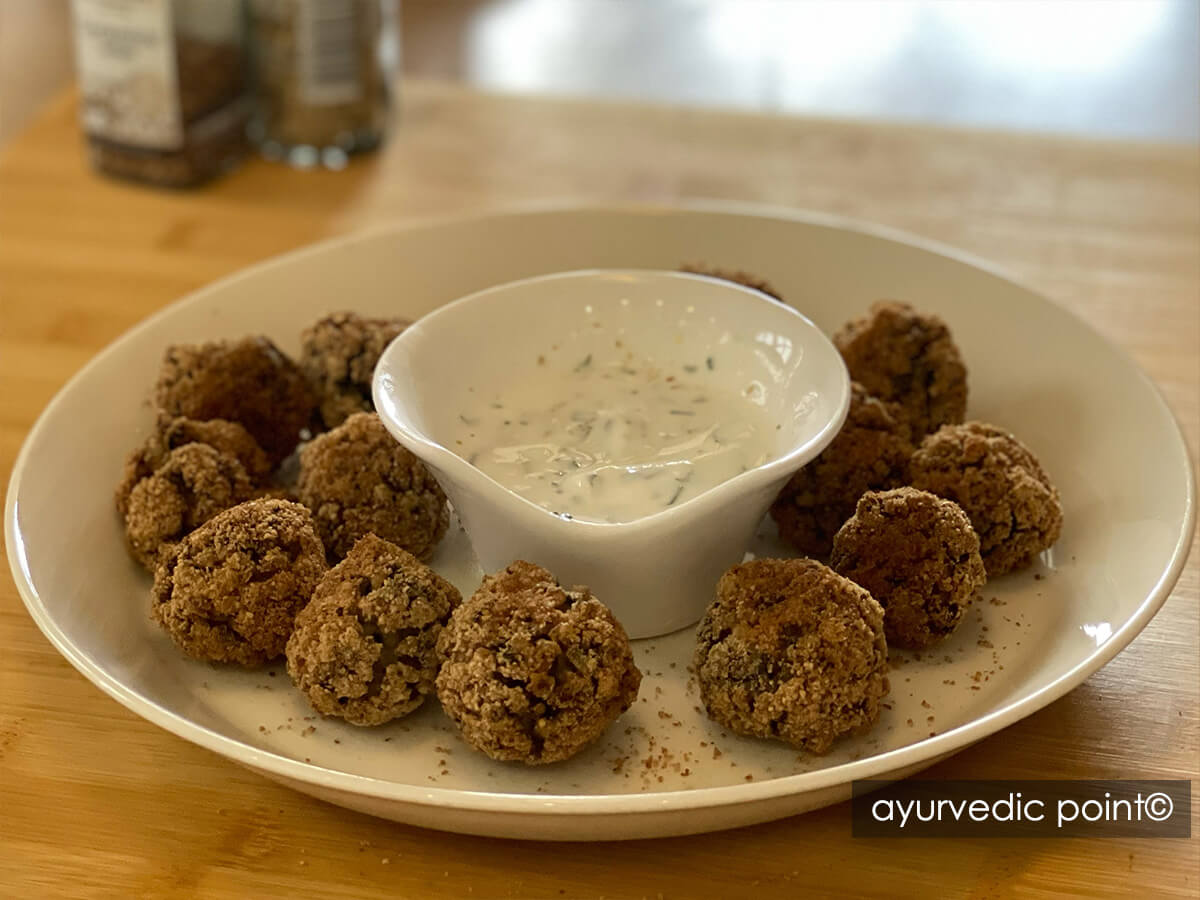 Palline di sorgo e verdure con salsa allo yogurt